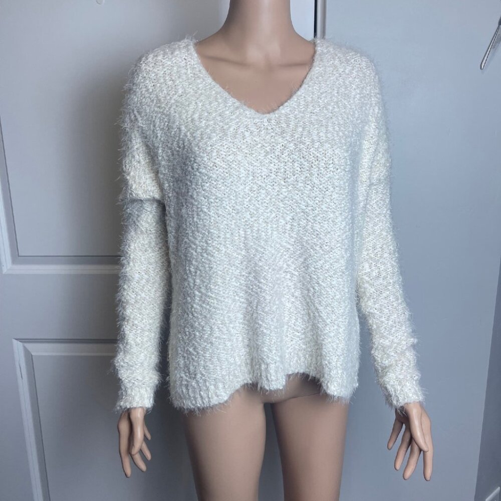 NWT Abercrombie & Fitch Cream Sweater w/ Gold Thread | Size M/L
